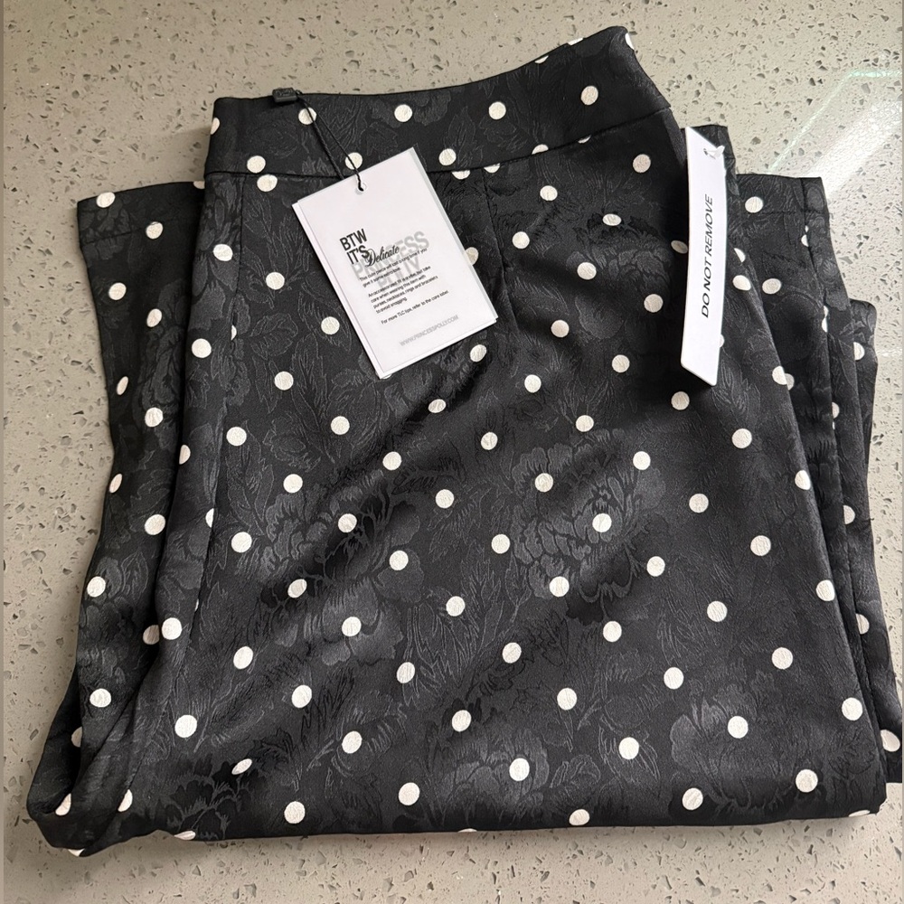 Powdered Sugar Strapless Pants Black Polka
Does not come with top